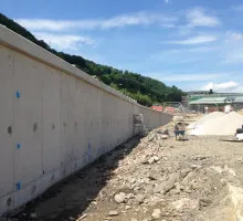 Concrete wall